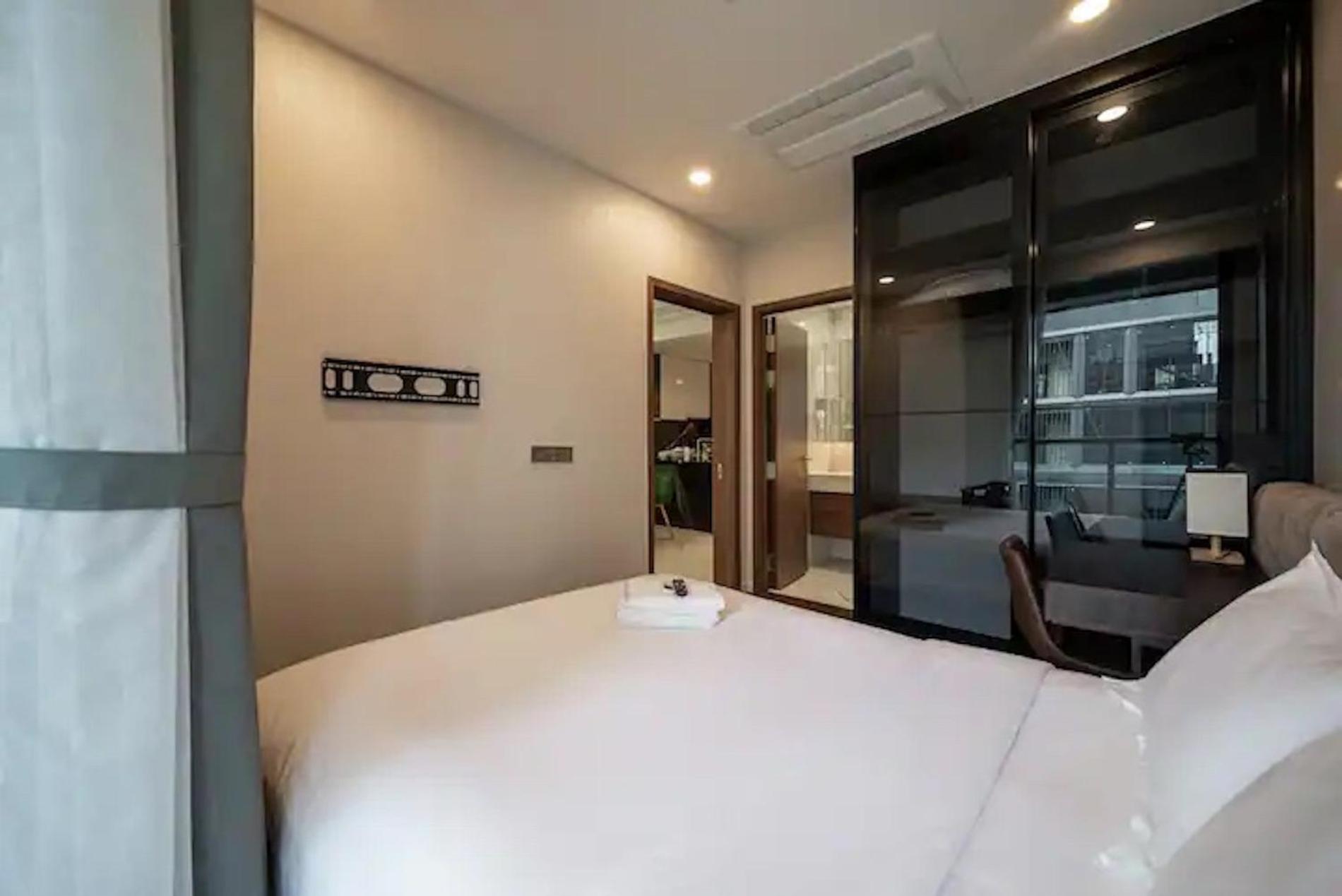 The Metropole -Complex "Opera, Crest, Galleria " -Free Pool-Gym-Sauna Room-Yoga Room Cidade de Ho Chi Minh Exterior foto