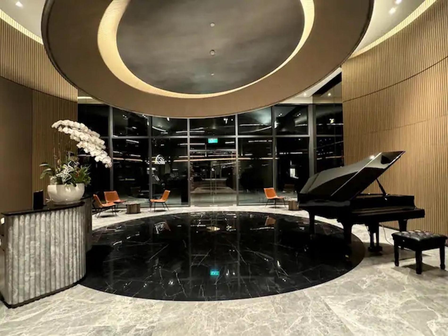 The Metropole -Complex "Opera, Crest, Galleria " -Free Pool-Gym-Sauna Room-Yoga Room Cidade de Ho Chi Minh Exterior foto