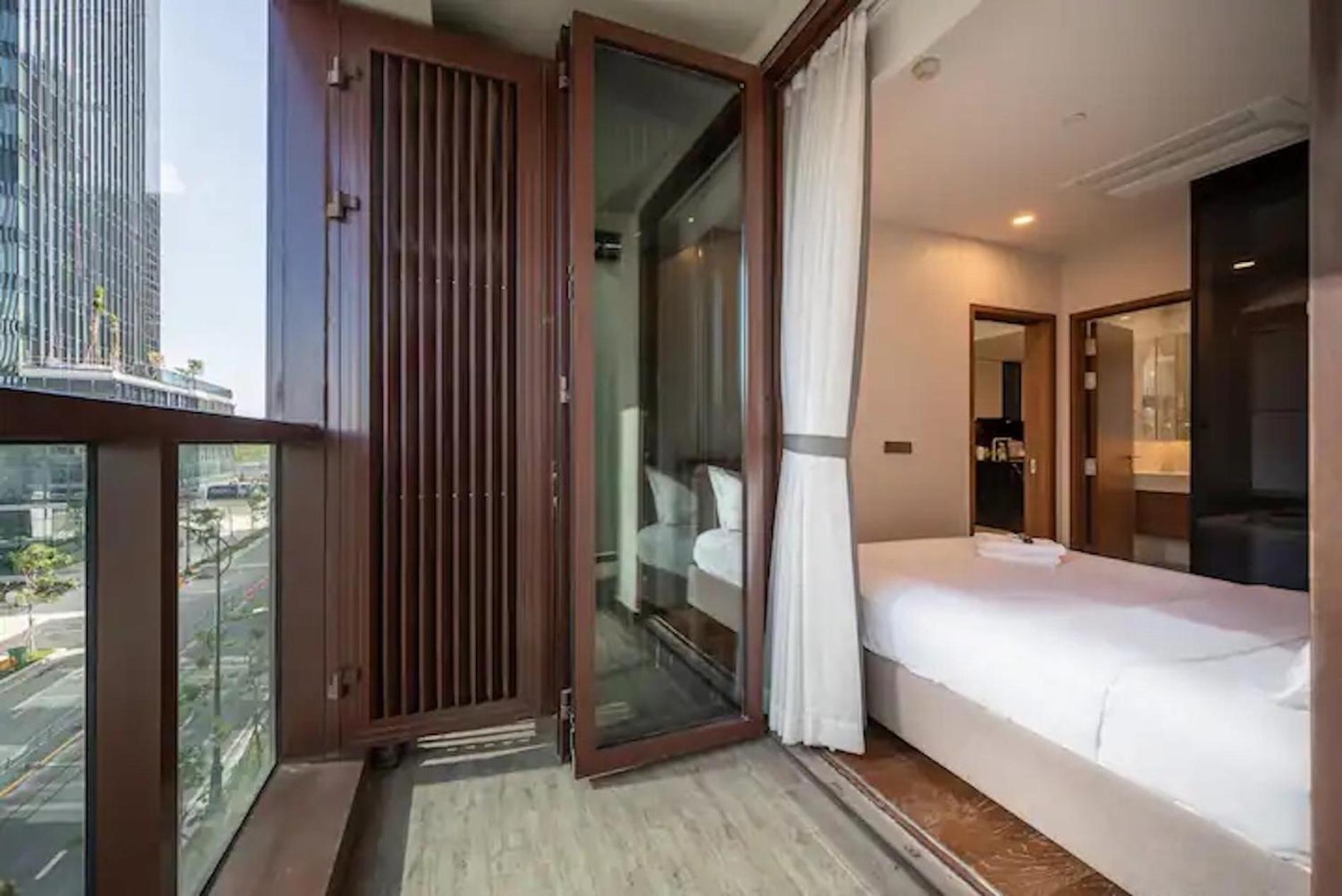 The Metropole -Complex "Opera, Crest, Galleria " -Free Pool-Gym-Sauna Room-Yoga Room Cidade de Ho Chi Minh Exterior foto